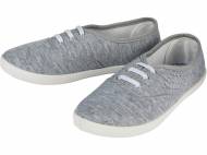 Buty dziecięce Pepperts, cena 17,99 PLN 
- rozmiary: 32-36
- ...