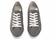 Buty Livergy, cena 29,99 PLN za 1 para 
- 6 wzorów 
- materiał ...