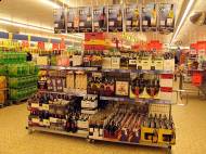 Tak to ładnie wyglądało. Wyszłam z 6ma winami i kieliszkami ...