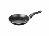 Patelnia aluminiowa 20 cm , cena 17,99 PLN 
- 2 kolory
- powierzchnia ...