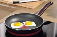 Patelnia Tefal Edonia w cenie 59,90PLN 
- wykonana z lekkiego, ...