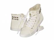 Buty Esmara, cena 44,99 PLN za 1 para 
- z zamkiem 
- 2 wzory ...