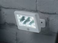 Lampka LED z czujnikiem ruchu , cena 29,99 PLN za 1 szt. 
- ...