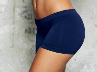 Majtki damskie typu panty Esmara, cena 17,99 PLN za 1 para 
- ...