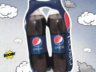 Pepsi , cena 5,55 PLN za 2x2 L, 1L=1,39 PLN.  
-  Aż 4 L