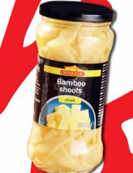 Pędy bambusa , cena 2,99 PLN za 300 g/1 opak. 
- W plastrach. ...