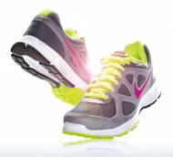 Buty do biegania NIKE REVOLUTION , cena 149,00 PLN za para 
- ...