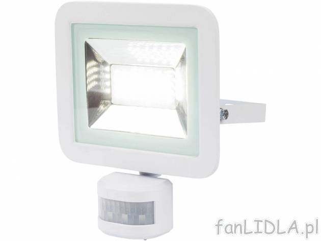 Reflektor LED 24 W z czujnikiem ruchu Livarno, cena 49,99 PLN 
- stumień świetlny: ...