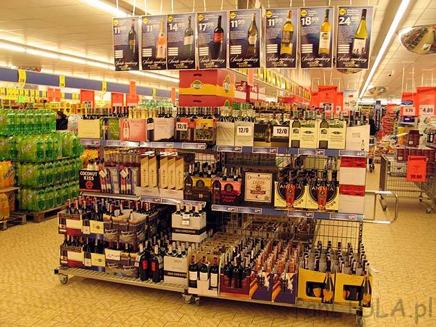 Tak to ładnie wyglądało. Wyszłam z 6ma winami i kieliszkami za 40PLN