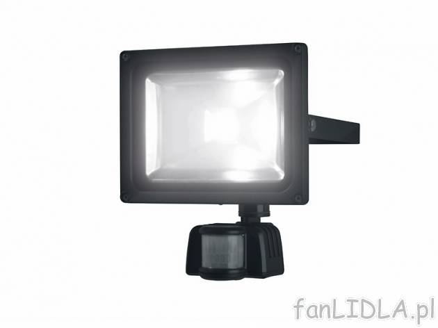 Reflektor LED z czujnikiem ruchu 20 W , cena 99,00 PLN za 1 szt. 
- do montażu ...