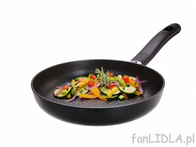 Indukcyjna patelnia z kutego aluminium śred. 24 cm Ernesto, cena 35,00 PLN za 1 ...