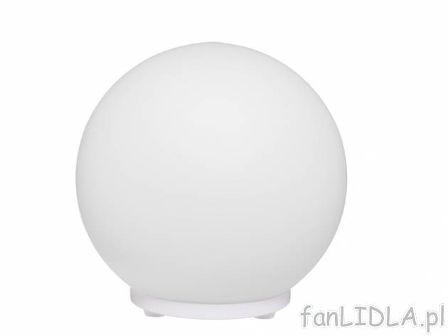 Lampa LED zmieniająca kolory, sterowana pilotem , cena 79,90 PLN za 1 szt. 
- ...