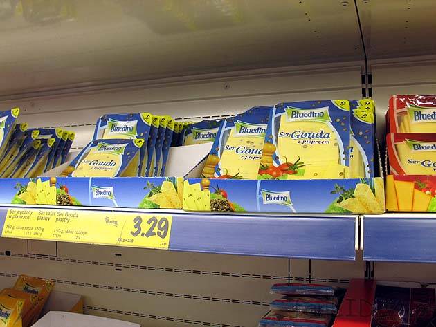 Bluedino to sery, np ser Gouda. Najczęściej produkują je znane mleczarnie, te ...