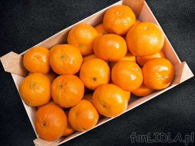 Mandarynki, skrzynka 2,3 kg , cena 9,00 PLN za 2,3 kg/1 opak., 1 kg=4,34 PLN.