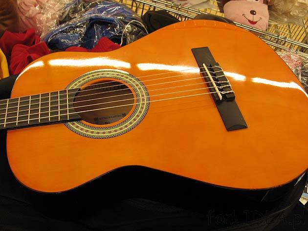 Gitara jest ładnie wykonana. Gazetka jest z 2010.12.02 a 2010.12.06 w sklepie w ...
