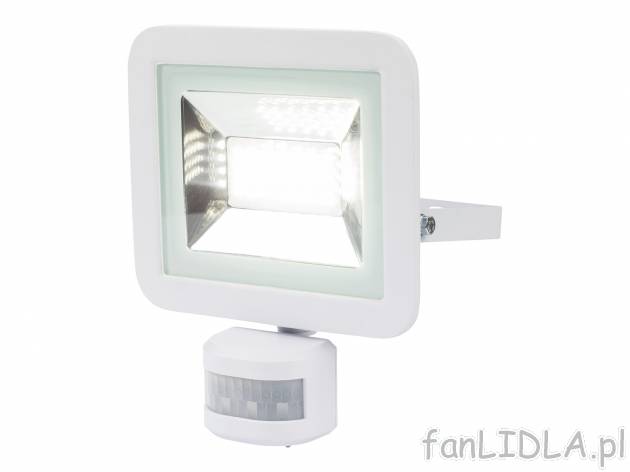 Reflektor LED 24 W z czujnikiem ruchu Livarno, cena 49,99 PLN 
- stumień świetlny: ...