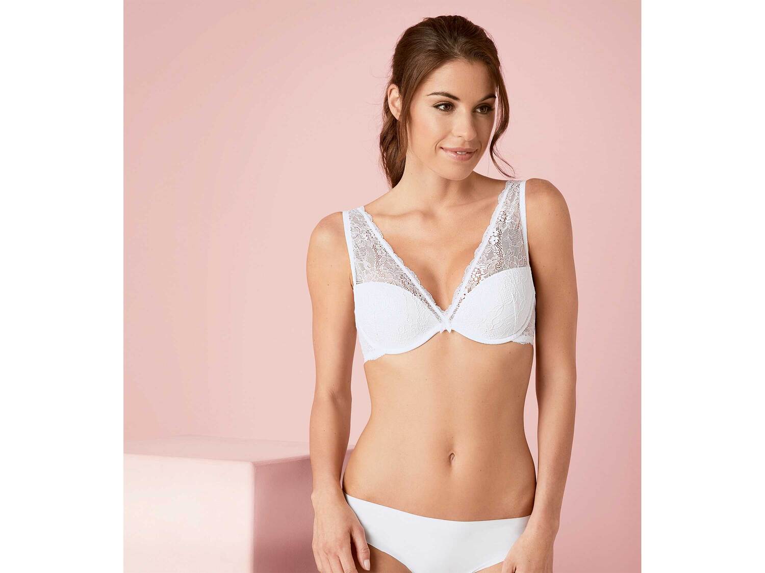 Biustonosz bralette Esmara Lingerie, cena 22,99 PLN
- rozmiary: 75B, 80B, 85B, ...