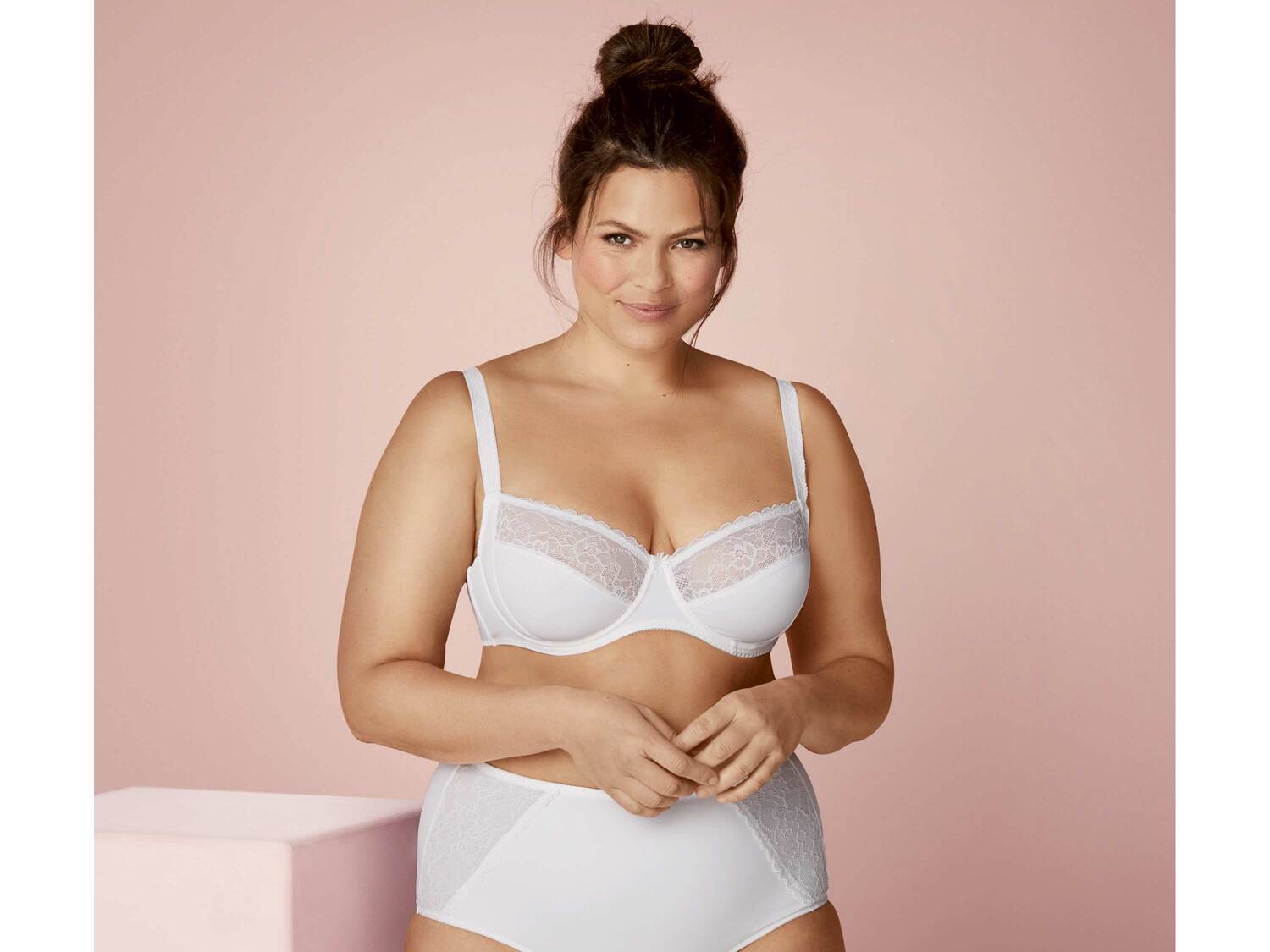 Biustonosz Esmara Lingerie, cena 24,99 PLN
- rozmiary: 85C, 85D, 90C, 90D, 95C
Dostępne ...