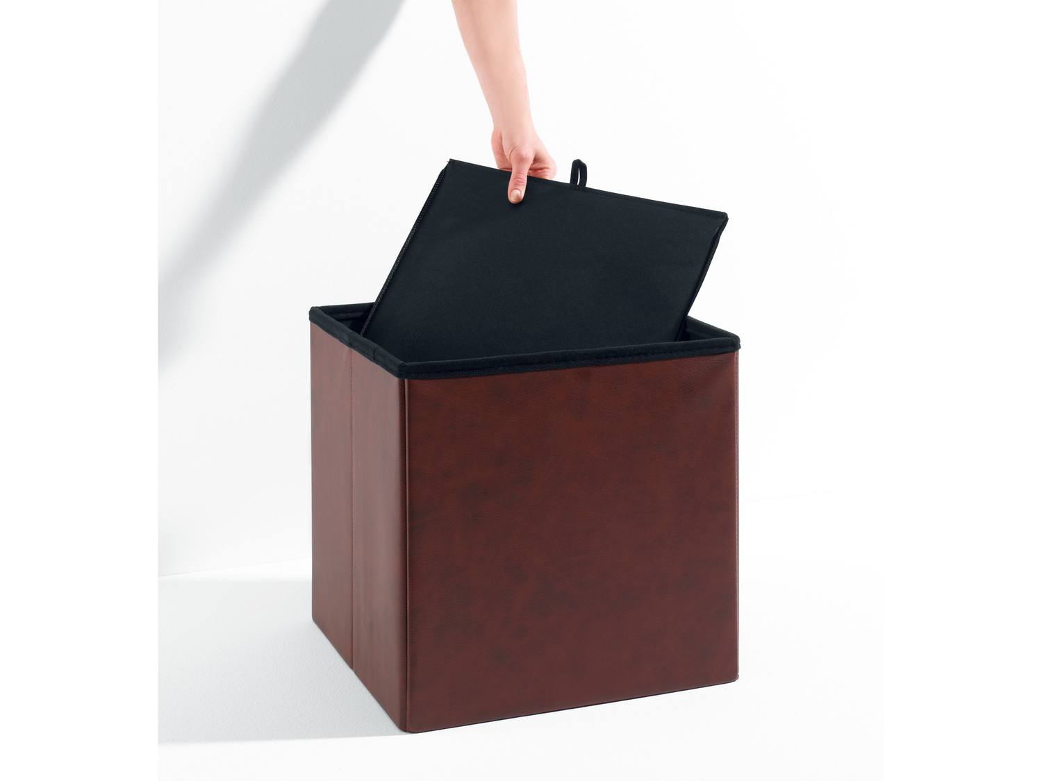 Puf z funkcją przechowywania Livarno, cena 49,99 PLN
- 40 x 40 x 40 cm (szer. ...