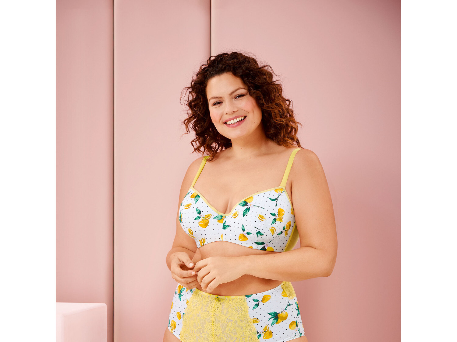 Biustonosz XXL Esmara Lingerie, cena 26,99 PLN
- wysoka zawartość poliamidu
- ...