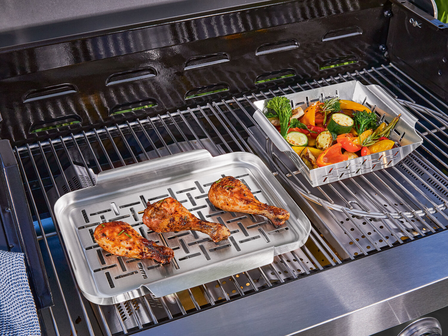 Tacki do do grillowania , cena 49,99 PLN
2 szt. x 29 x 25 x 2,7 cm
- idealne do ...