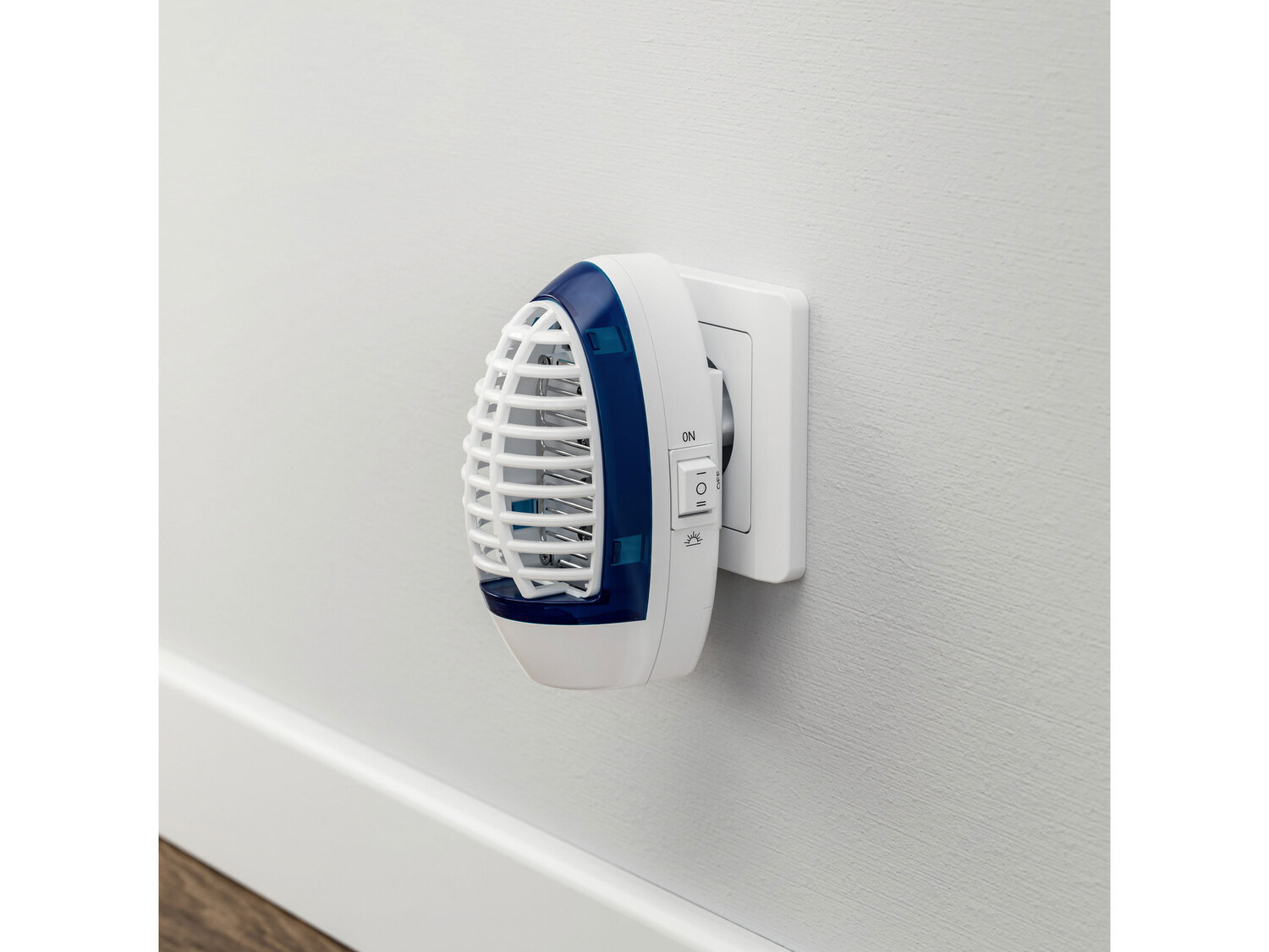 Owadobójcza lampa LED 0,36 W , cena 19,99 PLN
- niebieskie światło UVA wabi ...