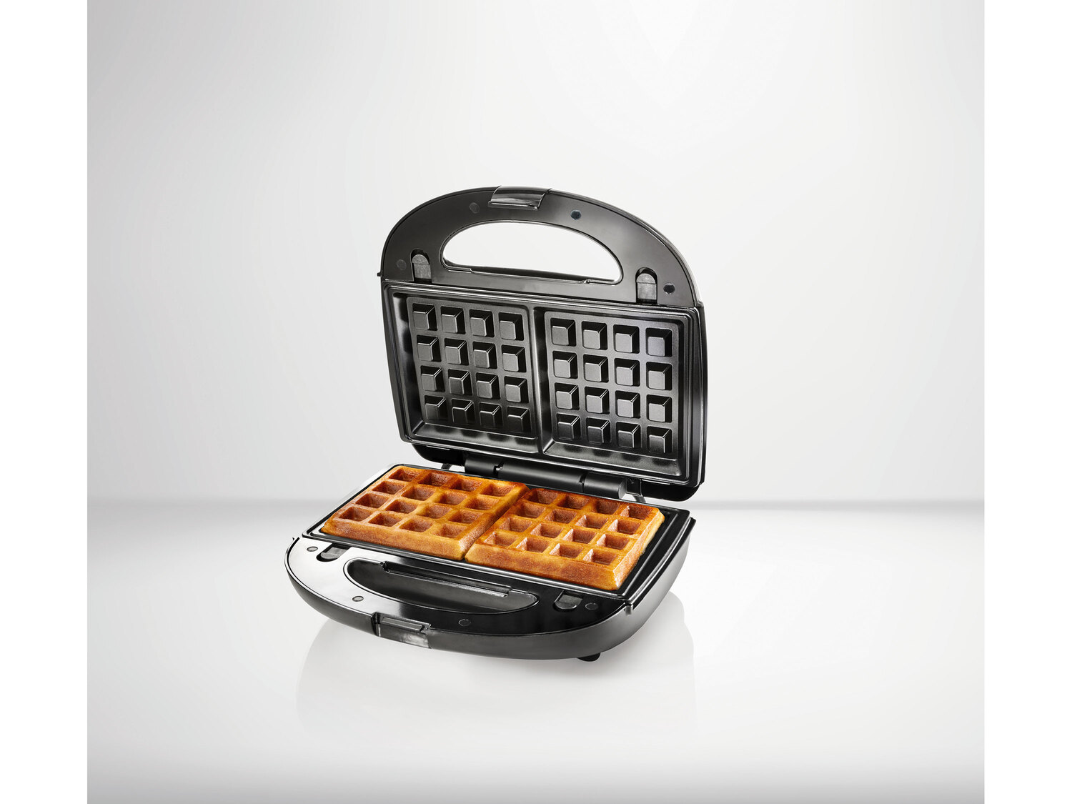 Opiekacz 3 w 1, 750 W Silverscrest Kitchen Tools, cena 79,90 PLN
- wymienne płyty ...
