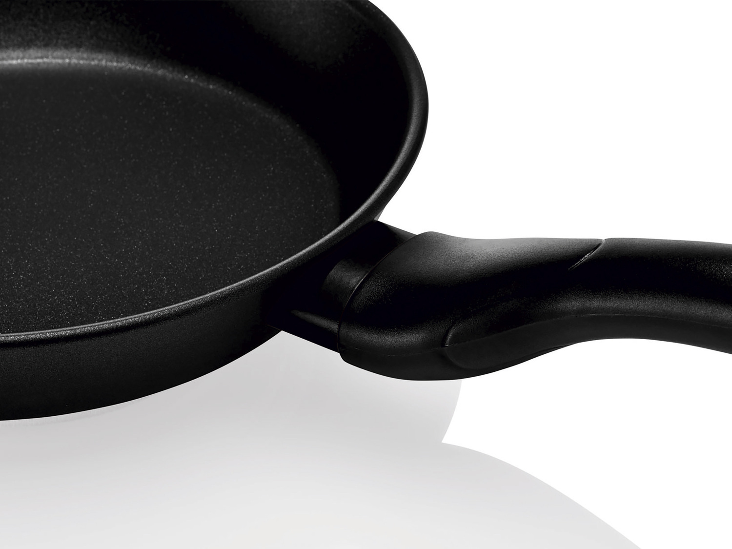 Patelnia aluminiowa z powłoką tytanowo-plazmową ⌀ 28 cm , cena 79,90 PLN
- ...