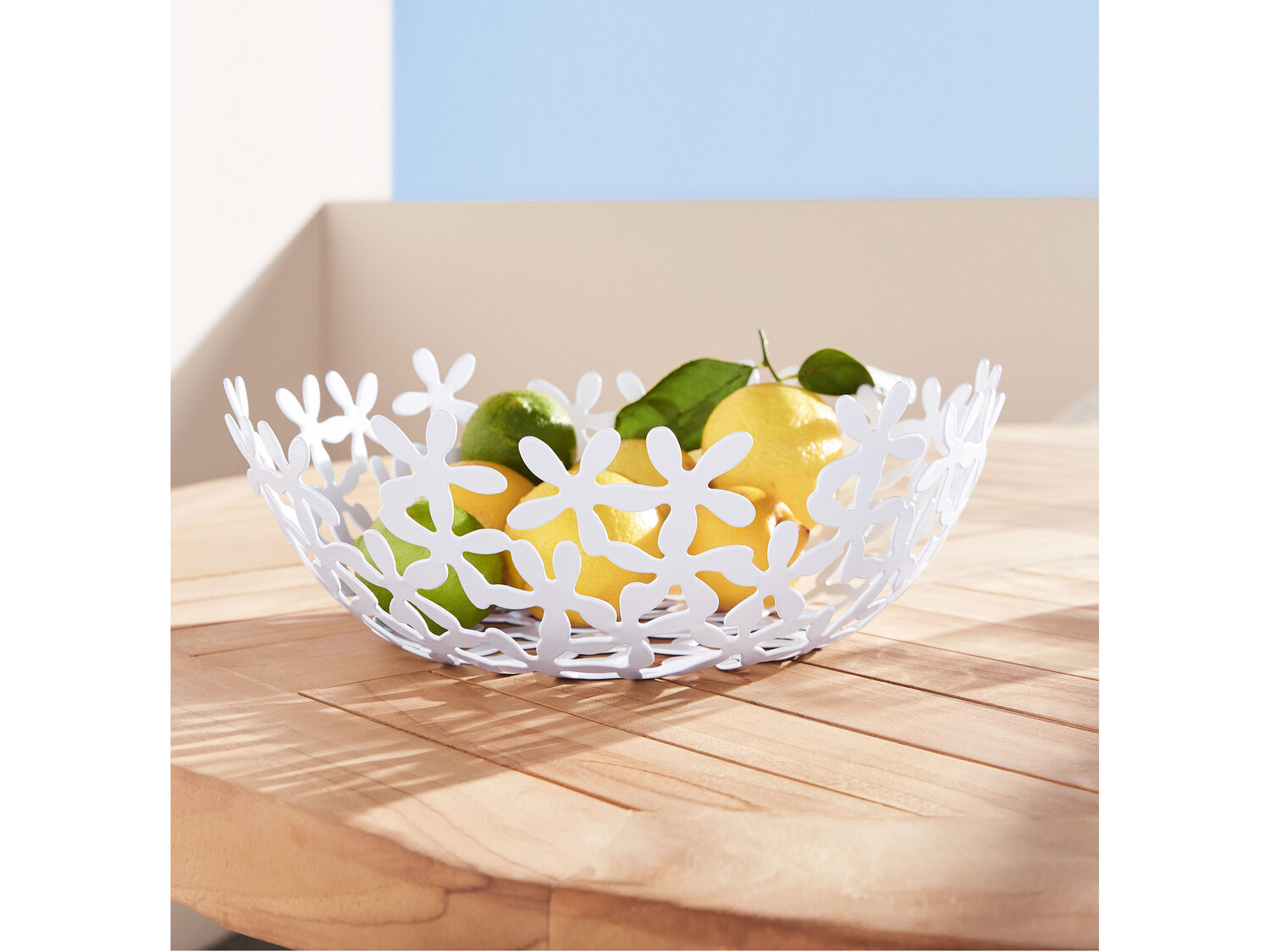 Kosz na owoce Ernesto, cena 19,99 PLN
- z chromowanego metalu
- 32 x 25 x 14,7 ...
