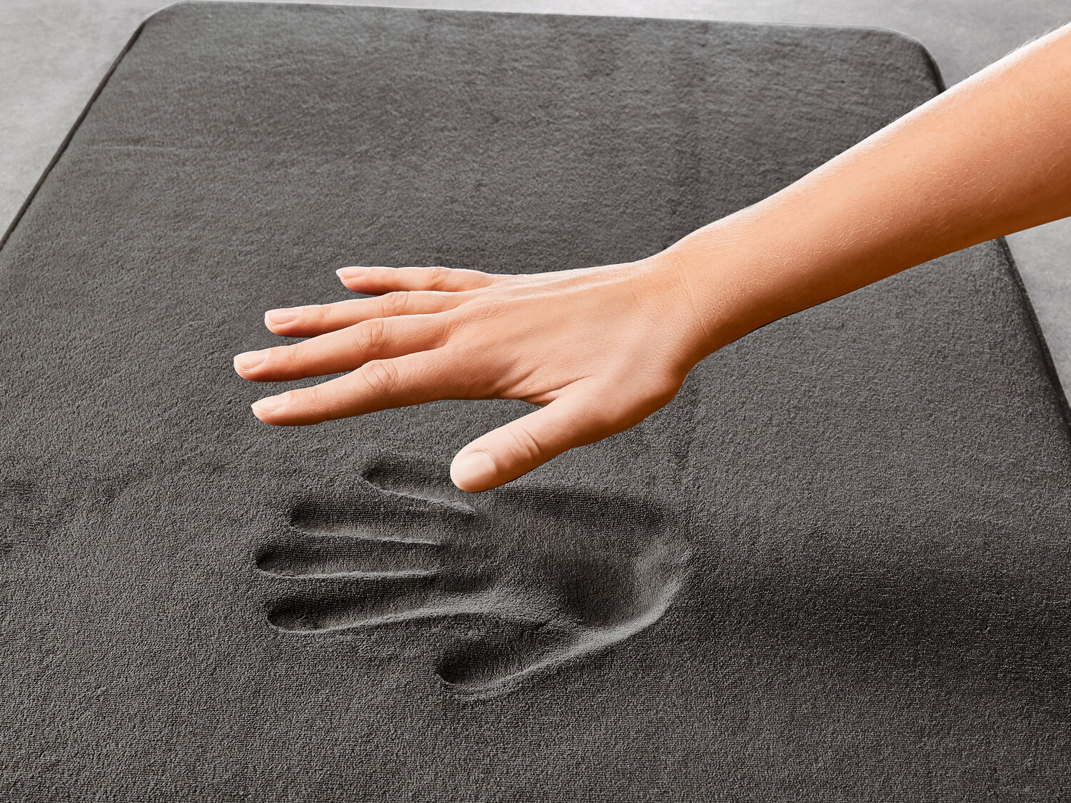 Dywanik łazienkowy , cena 44,99 PLN
- 60 x 90 cm
- antypoślizgowy spód
- ...