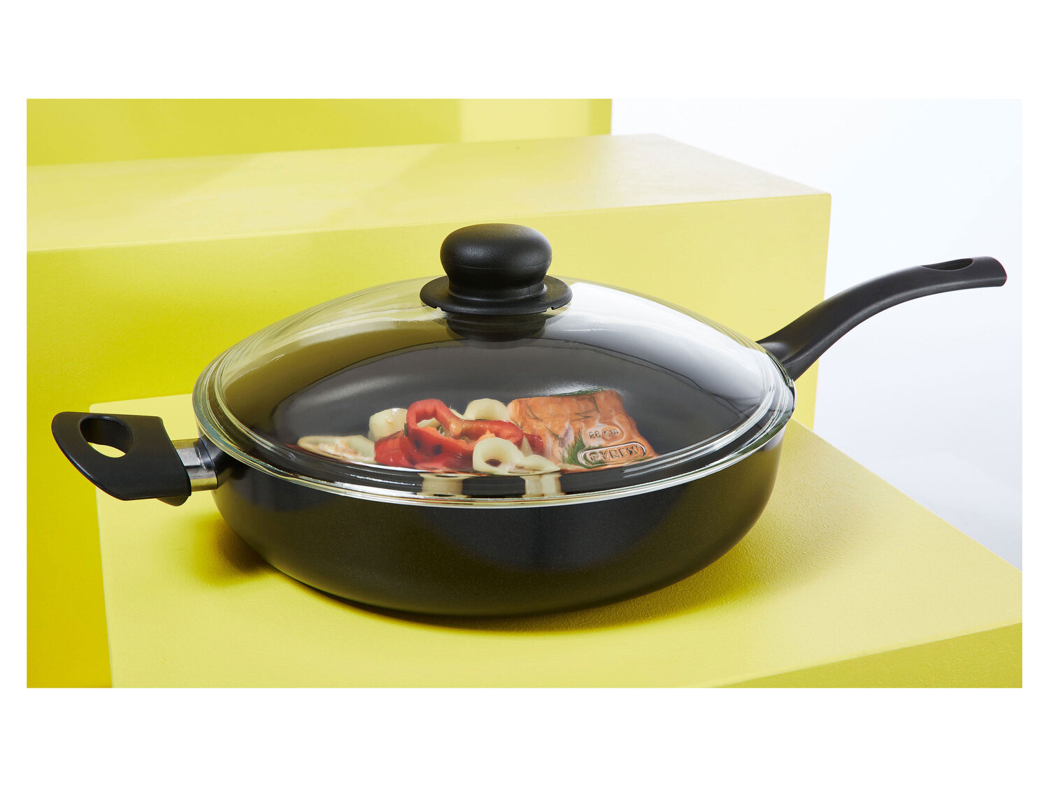 Patelnia aluminiowa Ø 28 cm z wysokim brzegiem i pokrywką Ernesto, cena 49,99 ...