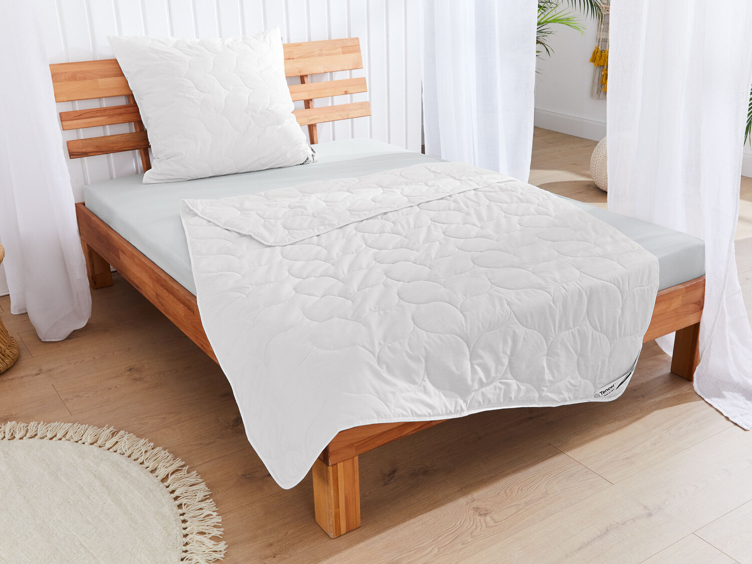 Kołdra TENCEL™ Meradiso, cena 34,00 PLN
140 x 200 cm
- wypełnienie: 70% ...