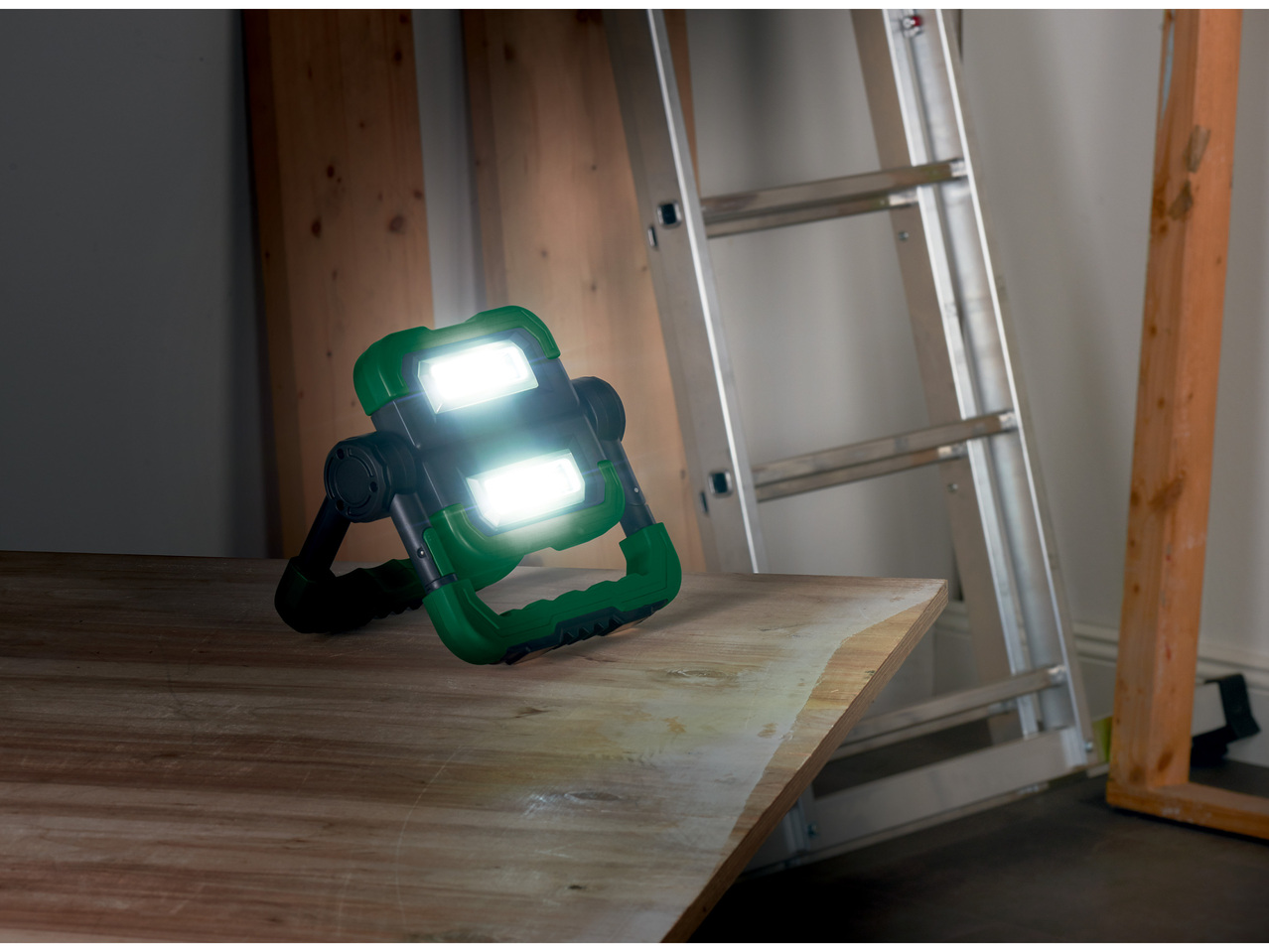 PARKSIDE® Reflektor LED z funkcją powerbank , cena 89,9 PLN
PARKSIDE® Reflektor ...