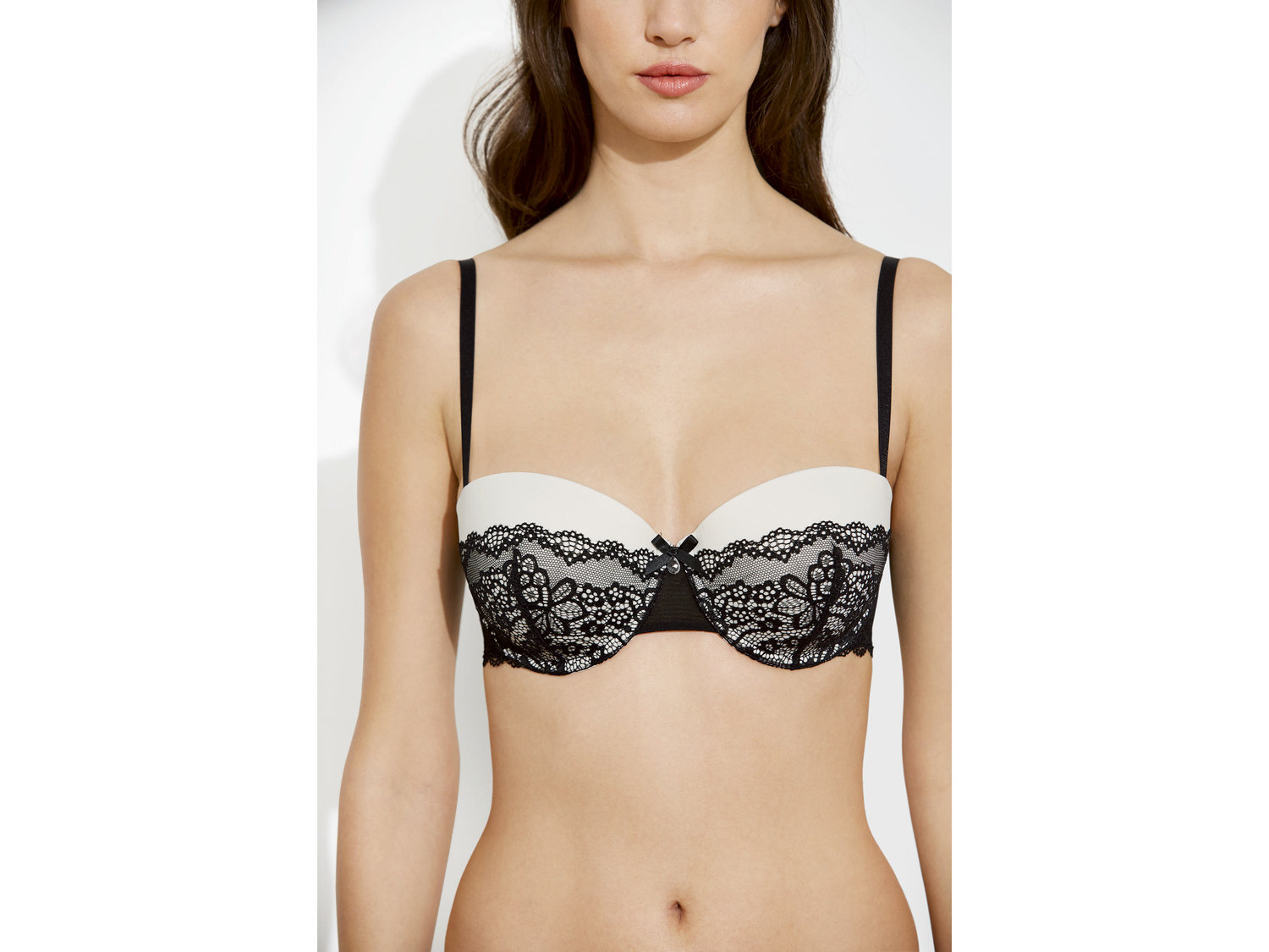 Biustonosz z koronką Esmara Lingerie, cena 19,99 PLN
Cenimy jakość - nasza ...