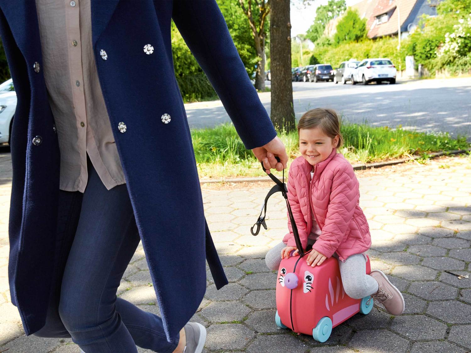 Walizka 18 l Topmove, cena 99,00 PLN
- możliwość siedzenia - idealnie sprawdza ...