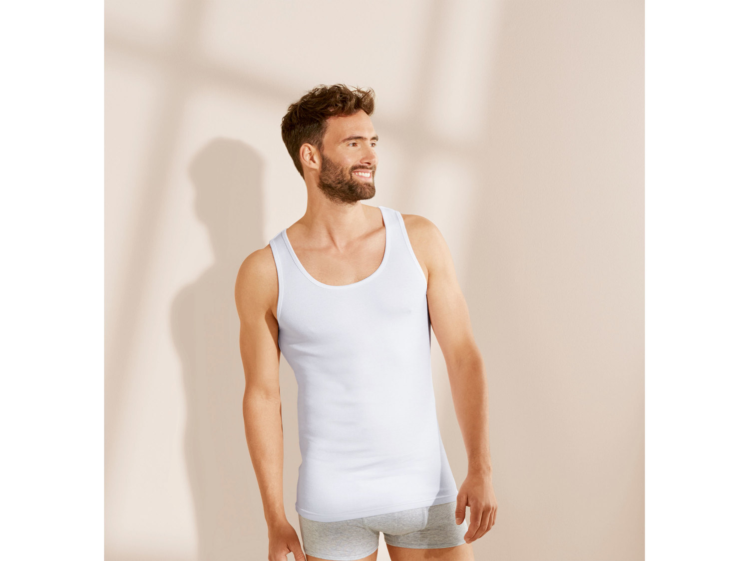 Podkoszulek Livergy, cena 12,99 PLN
- 97% bawełny, 3% elastanu (LYCRA®)
- ...