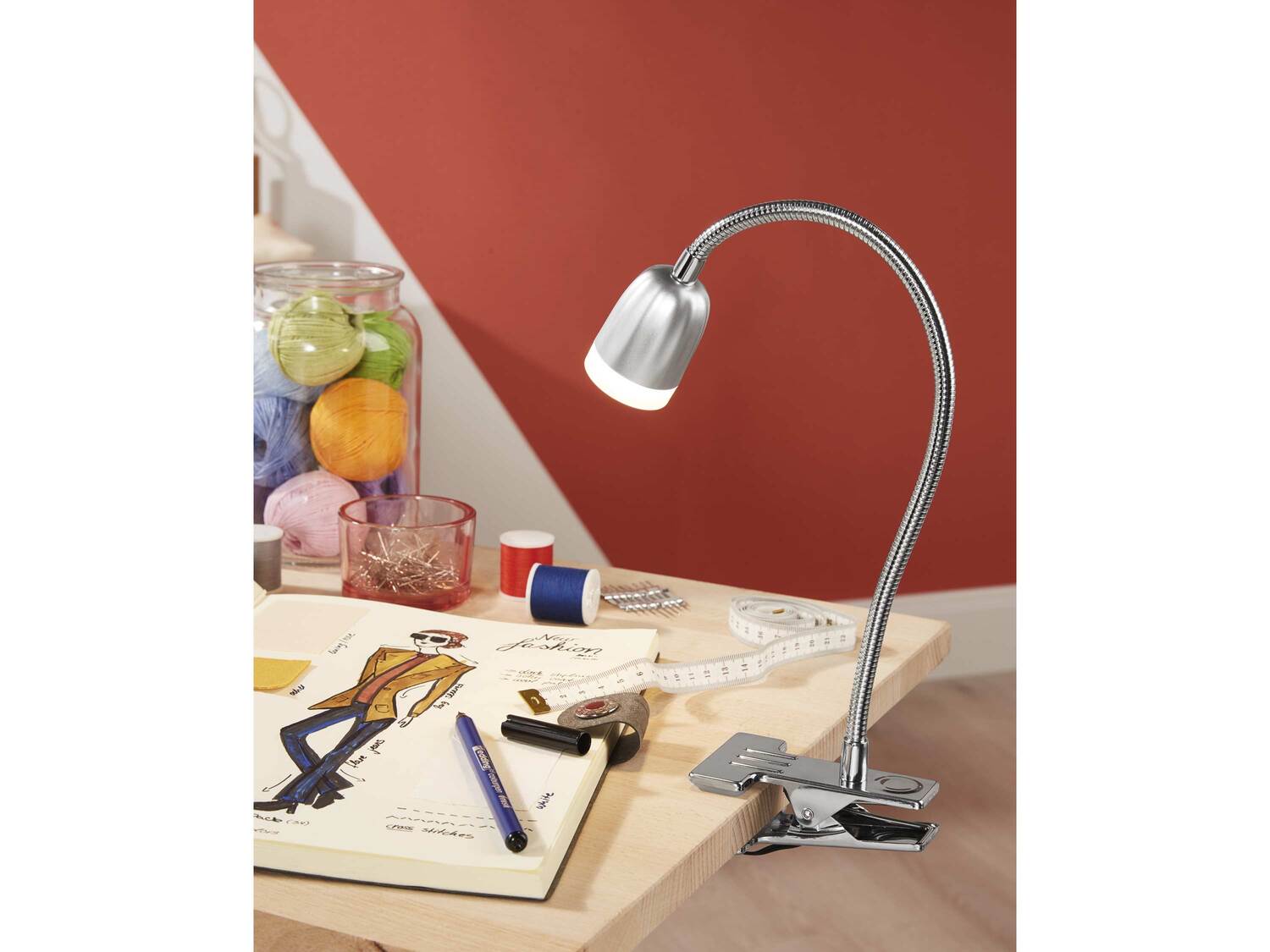 Lampka LED Livarno, cena 29,99 PLN
- 9 energooszczędnych diod świetlnych LED ...