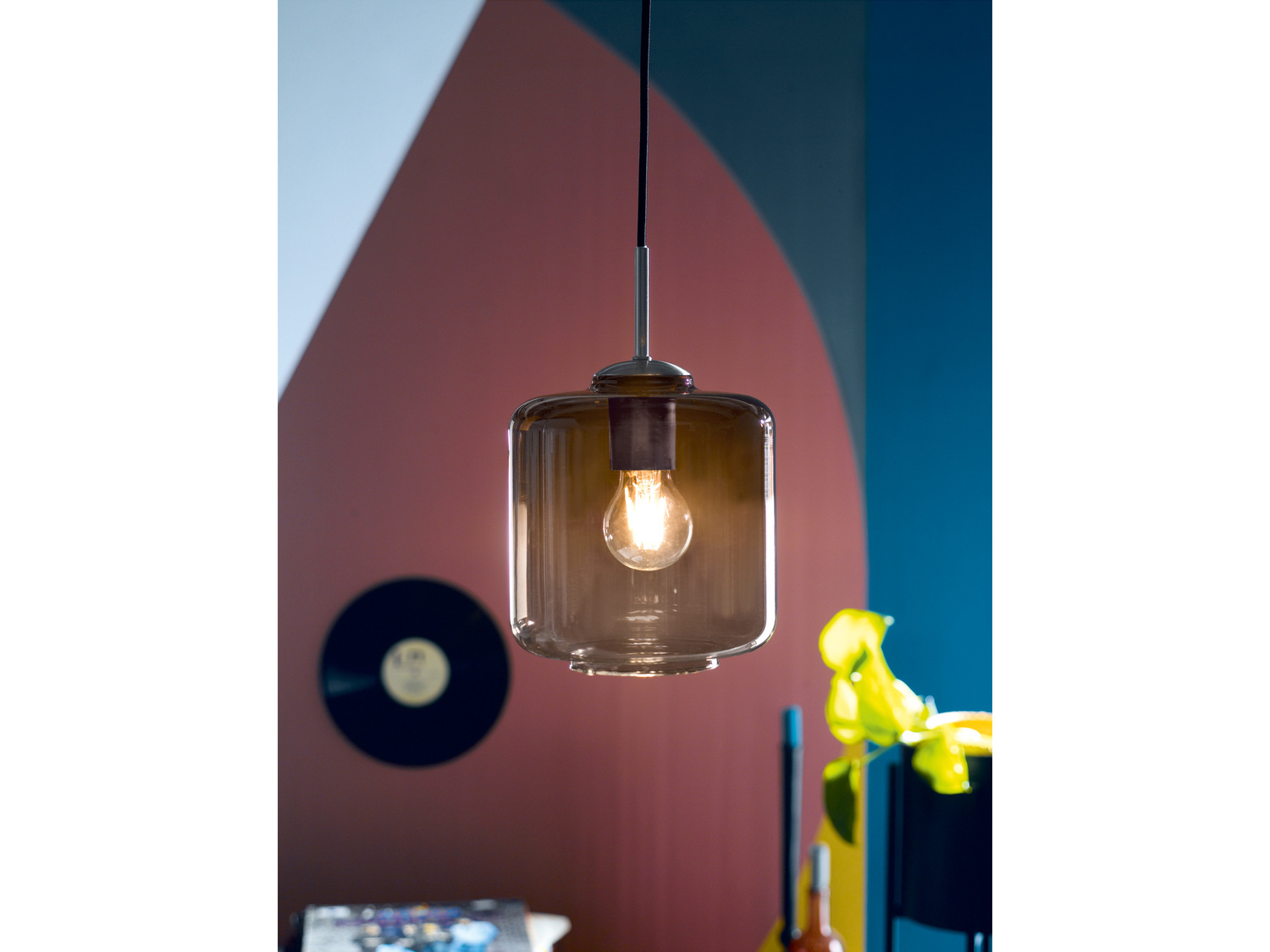 Lampa wisząca Livarno, cena 59,90 PLN
- długość ok. 120 cm, Ø klosza: ...