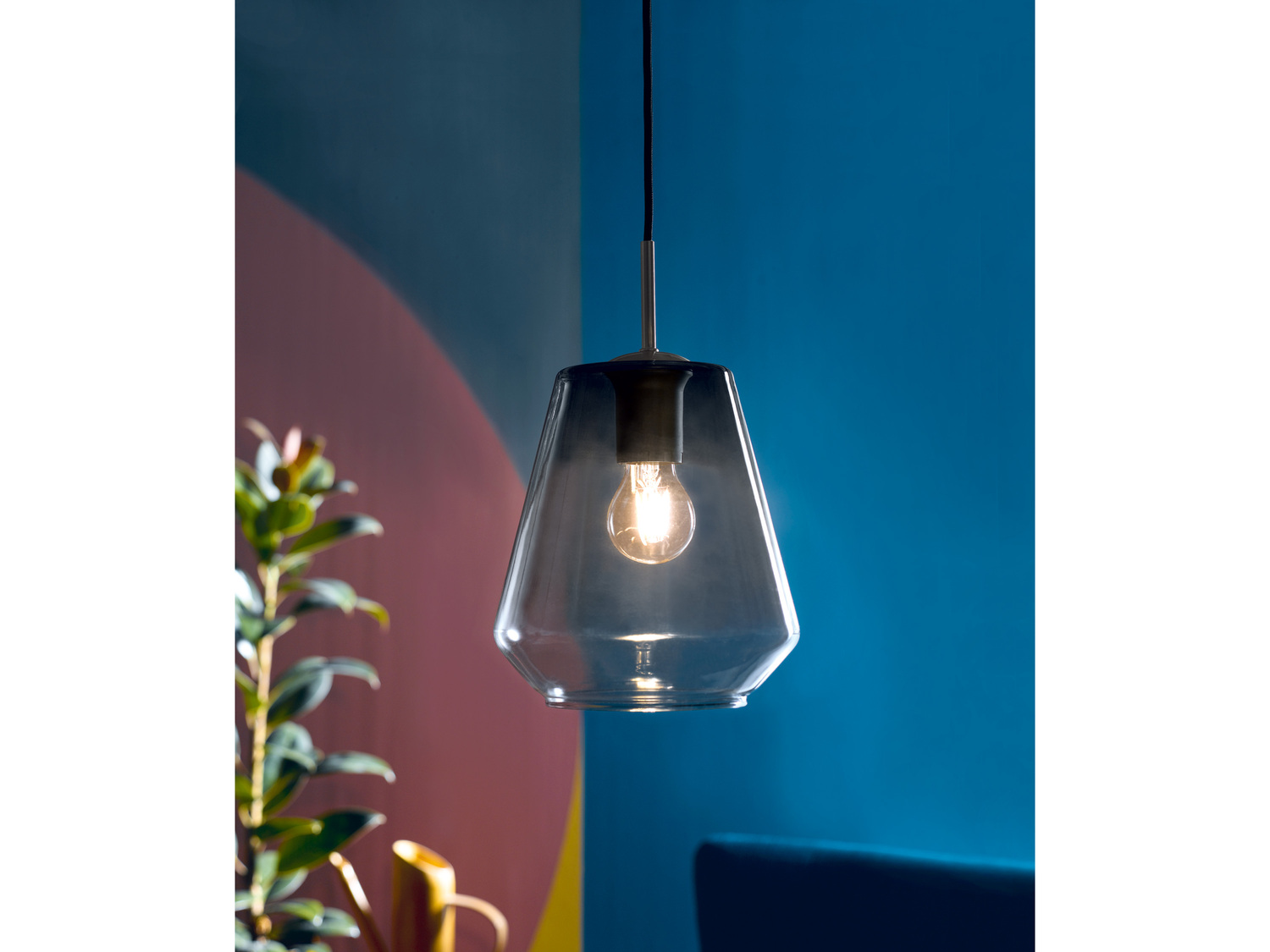 Lampa wisząca Livarno, cena 59,90 PLN
- długość ok. 120 cm, Ø klosza: ...