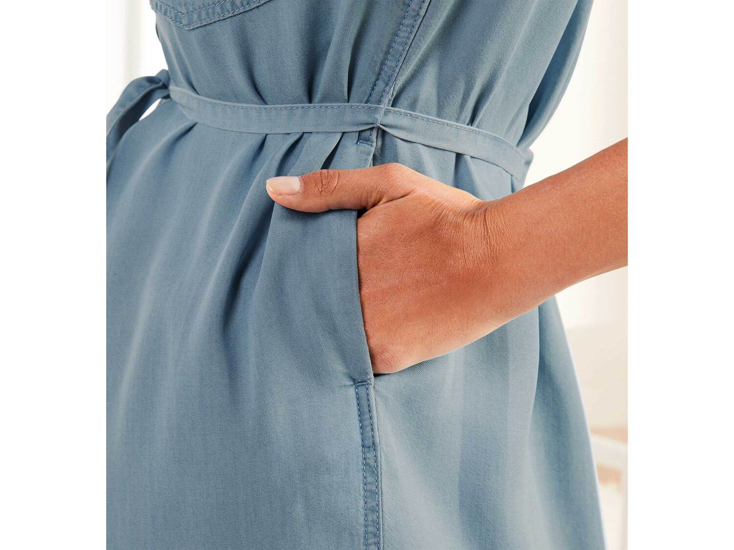 Sukienka ciążowa z lyocellu Esmara, cena 44,99 PLN
- 100% lyocellu (TENCEL™)
- ...