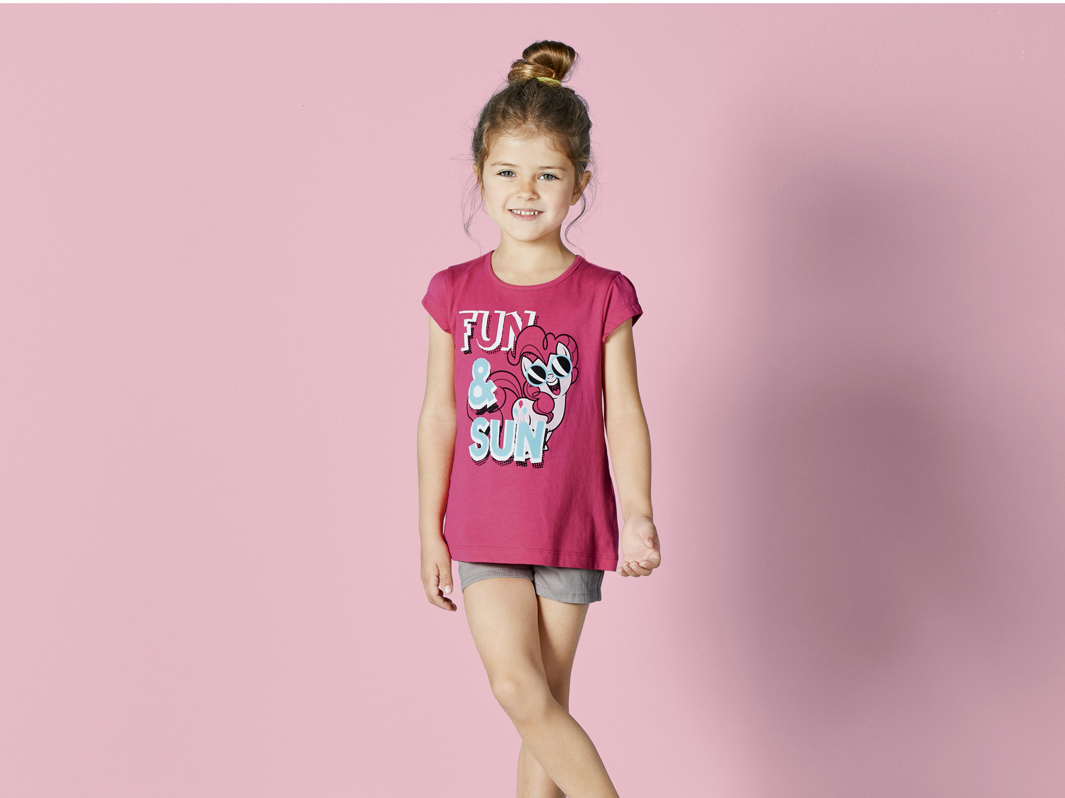 T-shirt dziecięcy , cena 12,99 PLN
- rozmiary: 98-140
- 100% bawełny
Dostępne ...