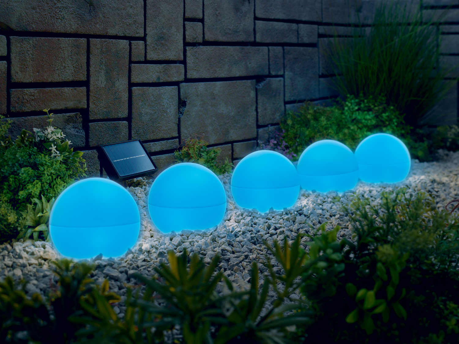 Solarna girlanda świetlna LED Livarno, cena 59,90 PLN
3 wzory
- 5 diod LED ...