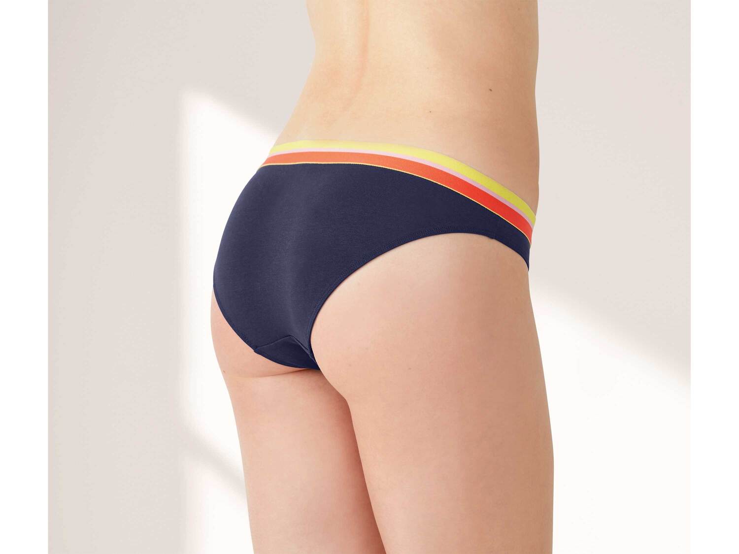 Majtki, 2 pary* Esmara Lingerie, cena 7,99 PLN
- 95% bawełny, 5% elastanu (LYCRA®)
- ...