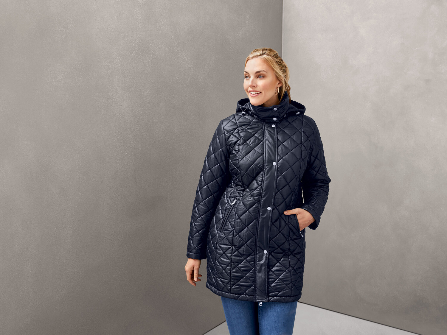 Płaszcz pikowany damski Esmara, cena 89,90 PLN
- rozmiary: XL-3XL
Dostępne rozmiary
Opis
- ...