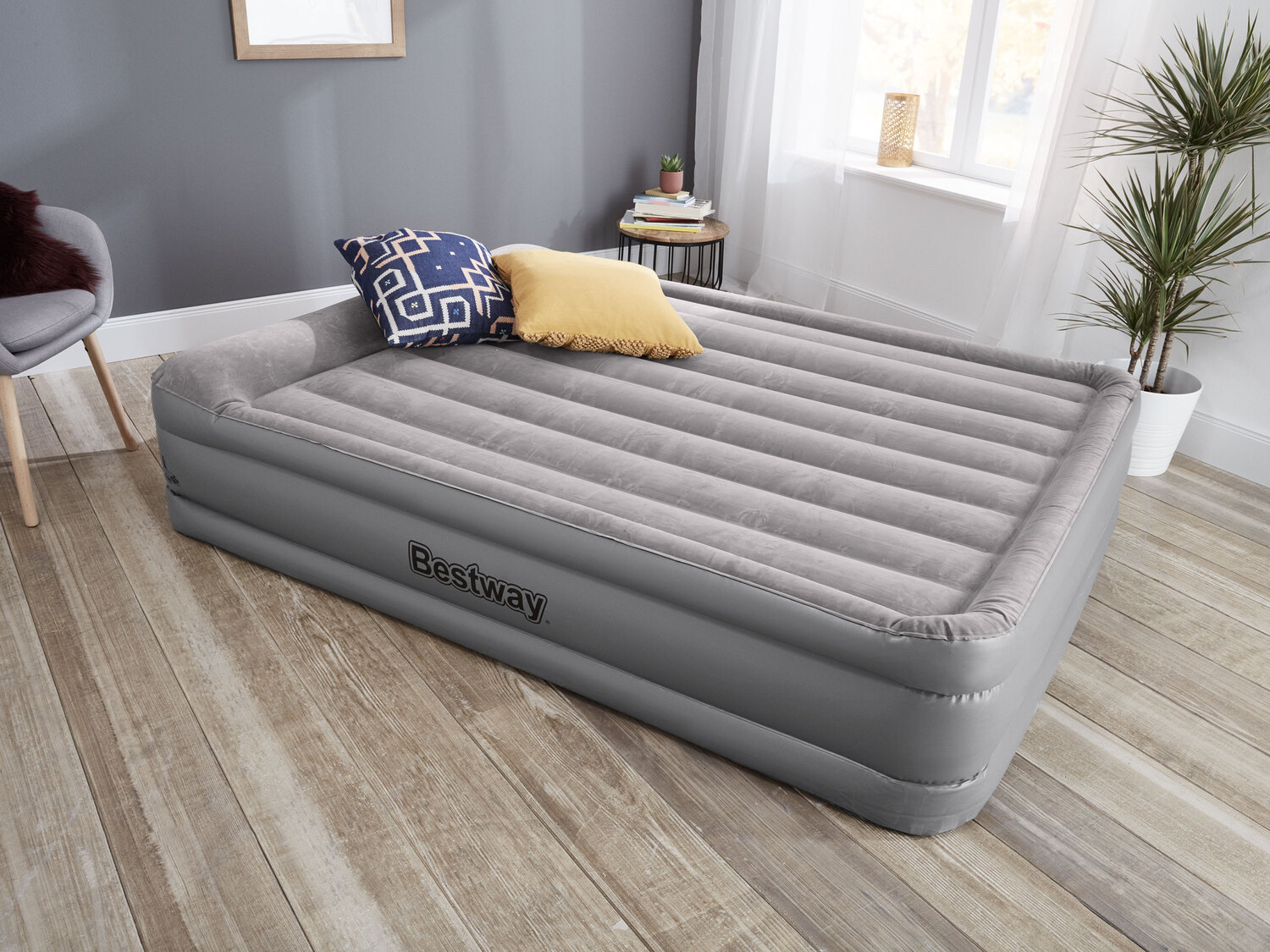 Materac z wbudowaną pompką , cena 219,00 PLN
- wymiary po nadmuchaniu: 203 cm ...