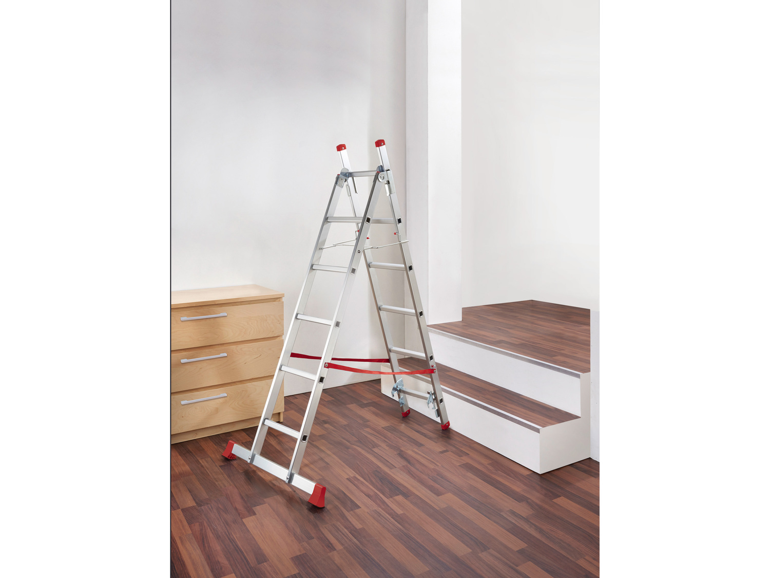 Aluminiowa drabina wielofunkcyjna Parkside, cena 199,00 PLN
- 3 W 1: DRABINA STOJĄCA, ...