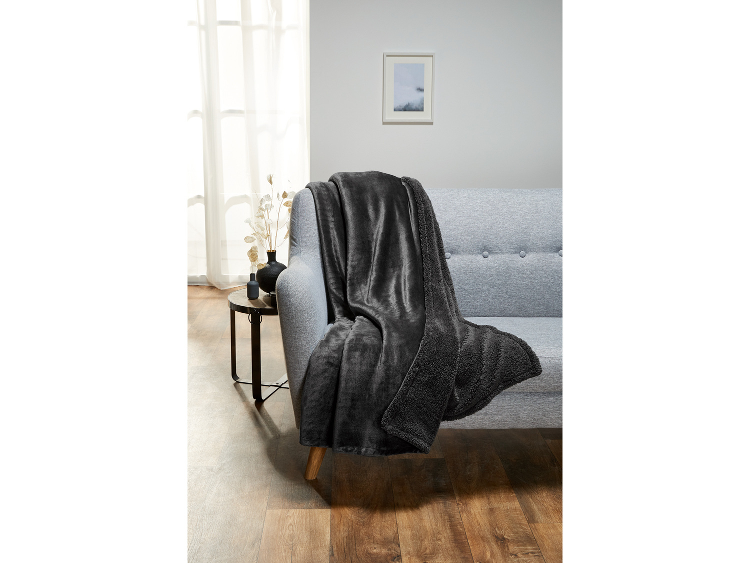 Koc 150 x 200 cm Meradiso, cena 55,00 PLN
- spodnia strona z miękkiego polaru ...