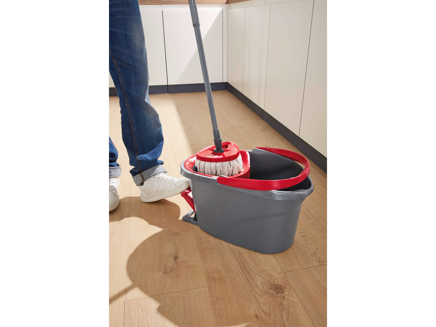 Zestaw do sprzątania Easy Wring & Clean Vileda, cena 99,00 PLN
- teleskopowy ...