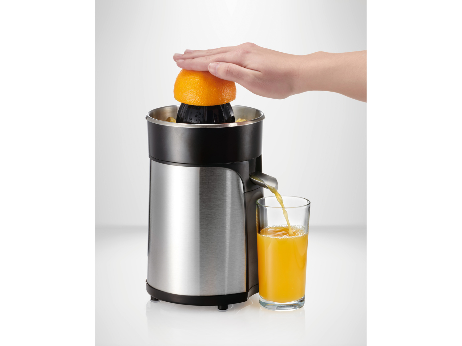 Wyciskarka do cytrusów 85 W Silverscrest Kitchen Tools, cena 79,90 PLN
- akcesoria ...