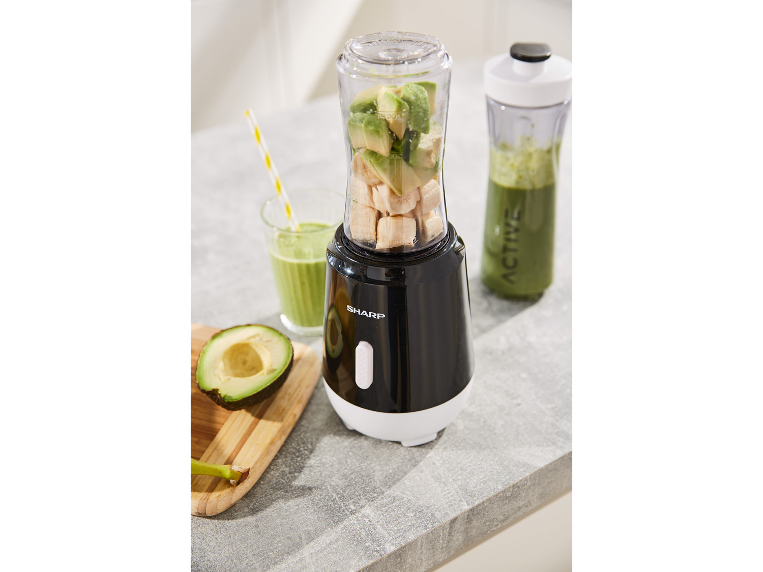 Blender do smoothie 300 W Sharp, cena 99,00 PLN
- OWOCOWE I WARZYWNE SMOOTHIE ...